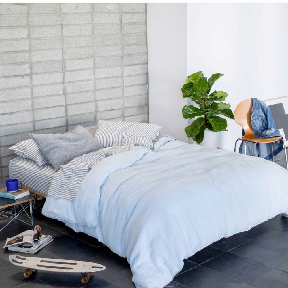 Brooklinen Queen Sized Linen Sheet Set